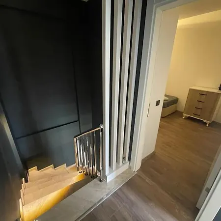 No2 - Mustakil Bahceli Dubleks Ev Villa