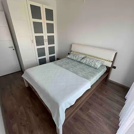 No2 - Mustakil Bahceli Dubleks Ev Villa *